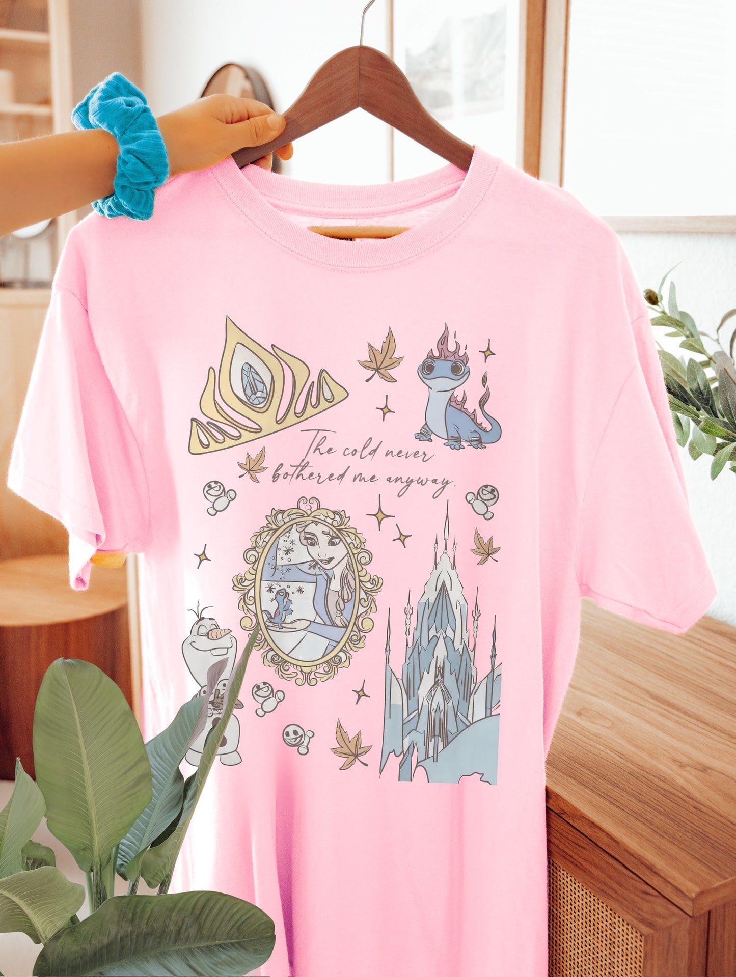 Frozen Tee pink/sand/white/blue
